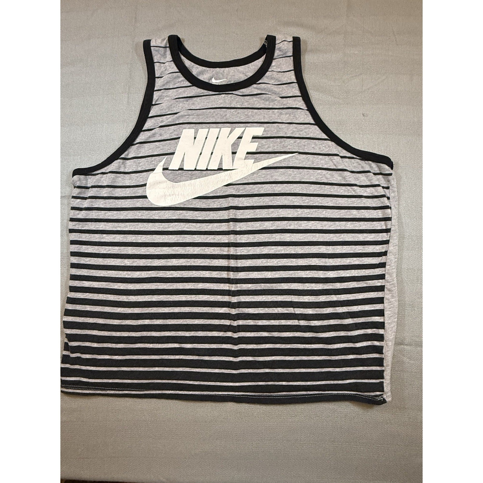 Nike Shirt Mens Medium Gray Striped Sleeveless Tank Worn Hem See Pictures 1228